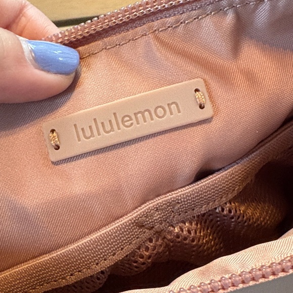 lululemon athletica Blush Crossbody Bag - Picture 4 of 6